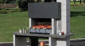 barbecue in muratura da giardino