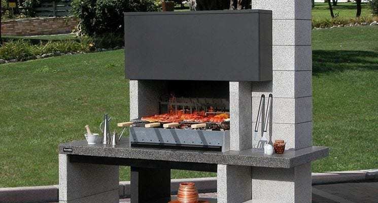 barbecue in muratura da giardino