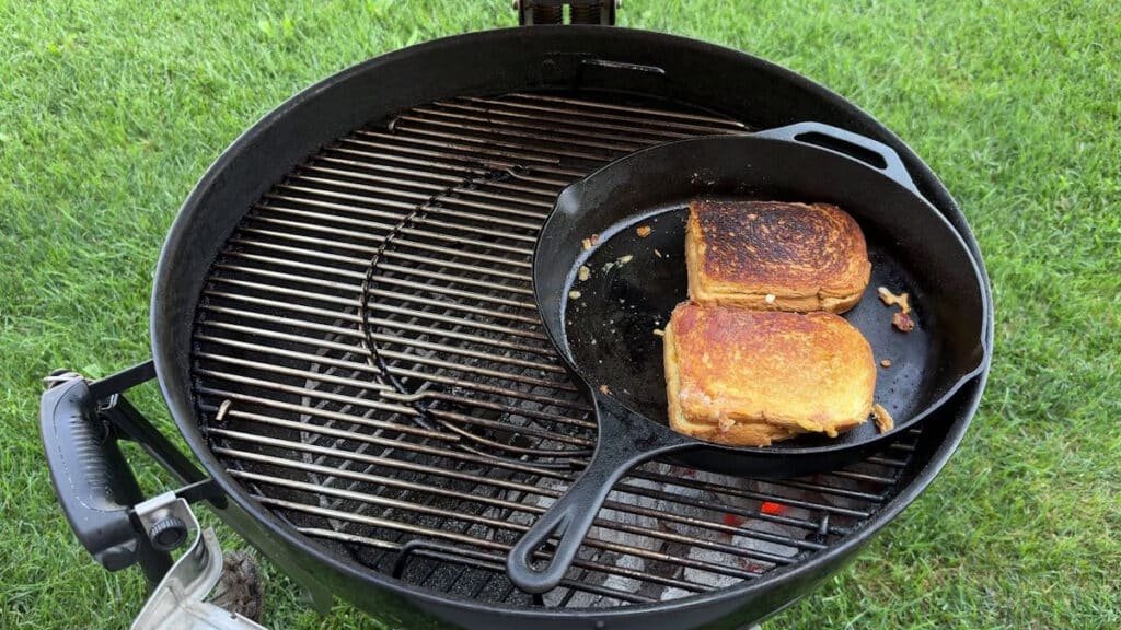Sandwich su padella di ghisa