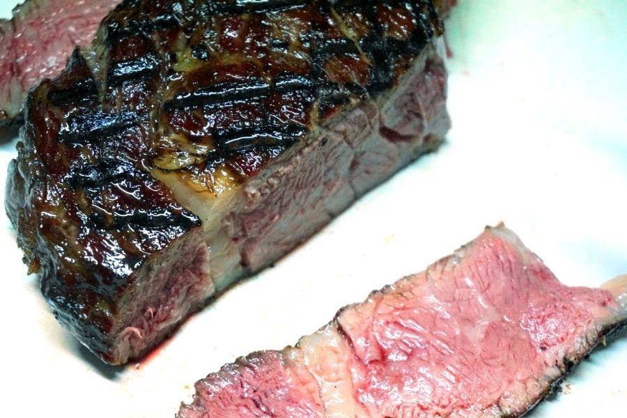 Come tagliare la bistecca Tomahawk