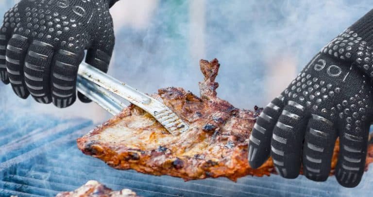 guanti per il barbecue