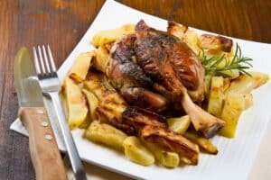 Come cucinare lo stinco di maiale