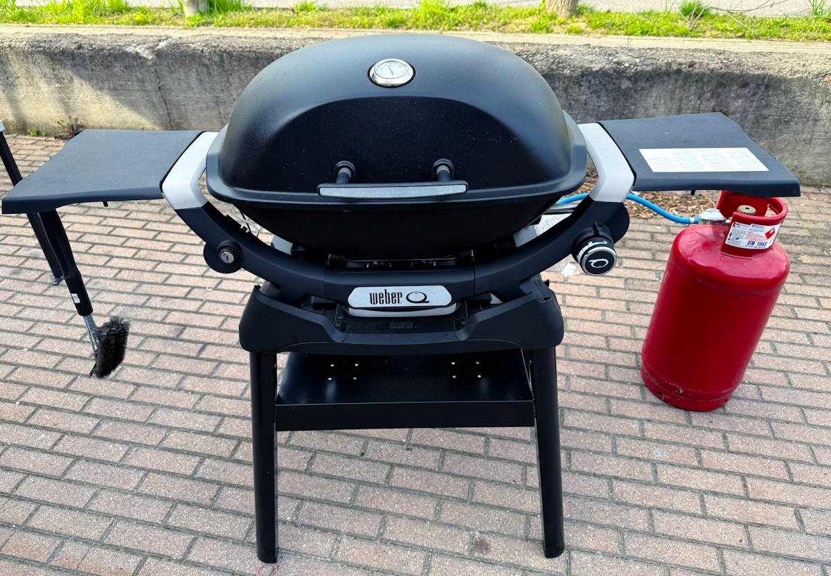 Weber q 2200n con stand compatto