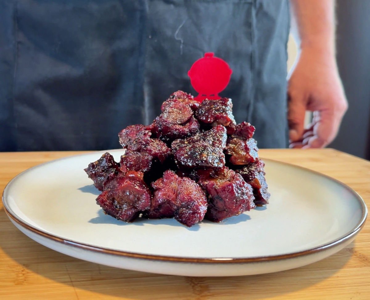 Burnt ends di manzo con le beef fingers (carne intercostale)